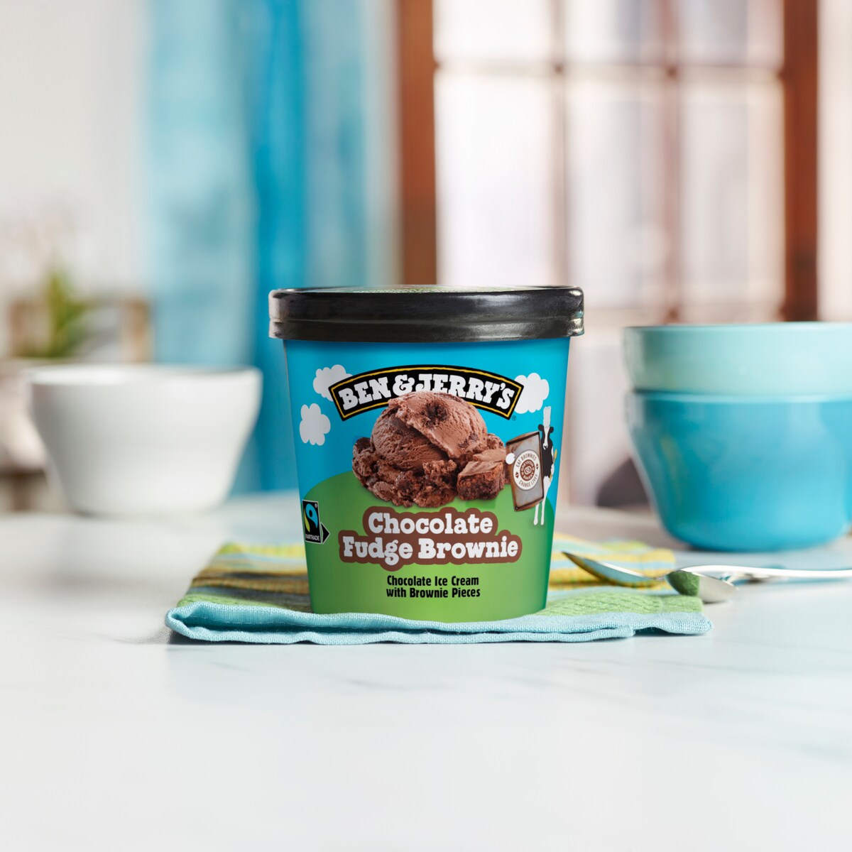 Chocolate Fudge Brownie Glace Pint 2 / 5